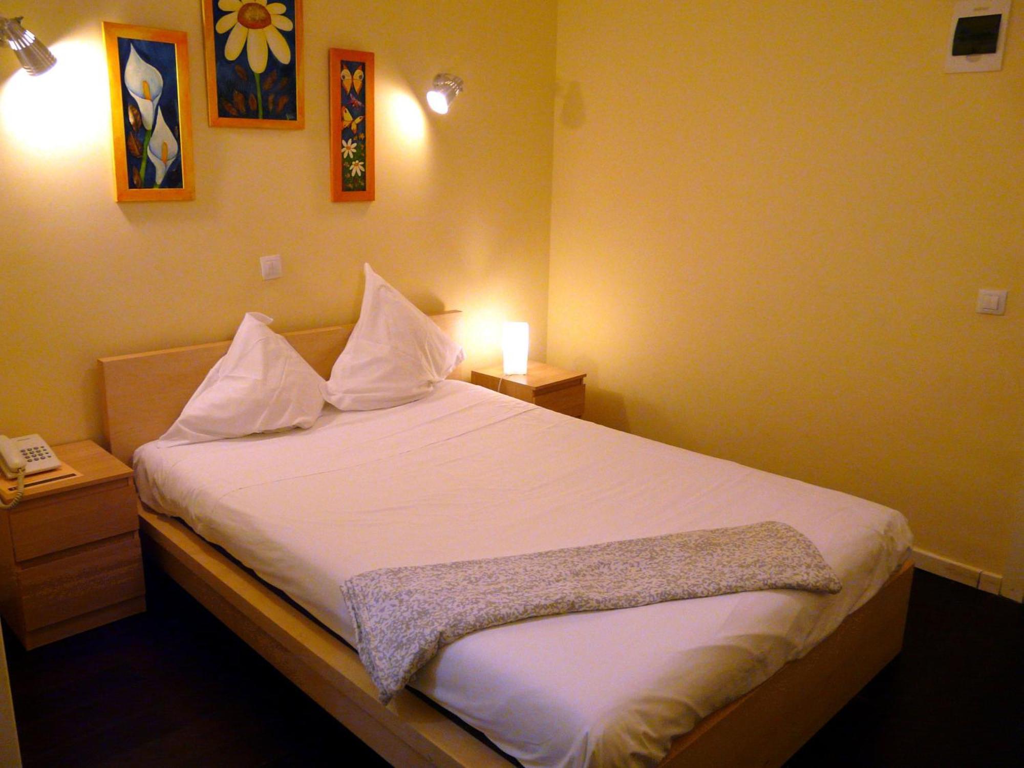 Hostal Goyal Pizarro Мадрид Экстерьер фото